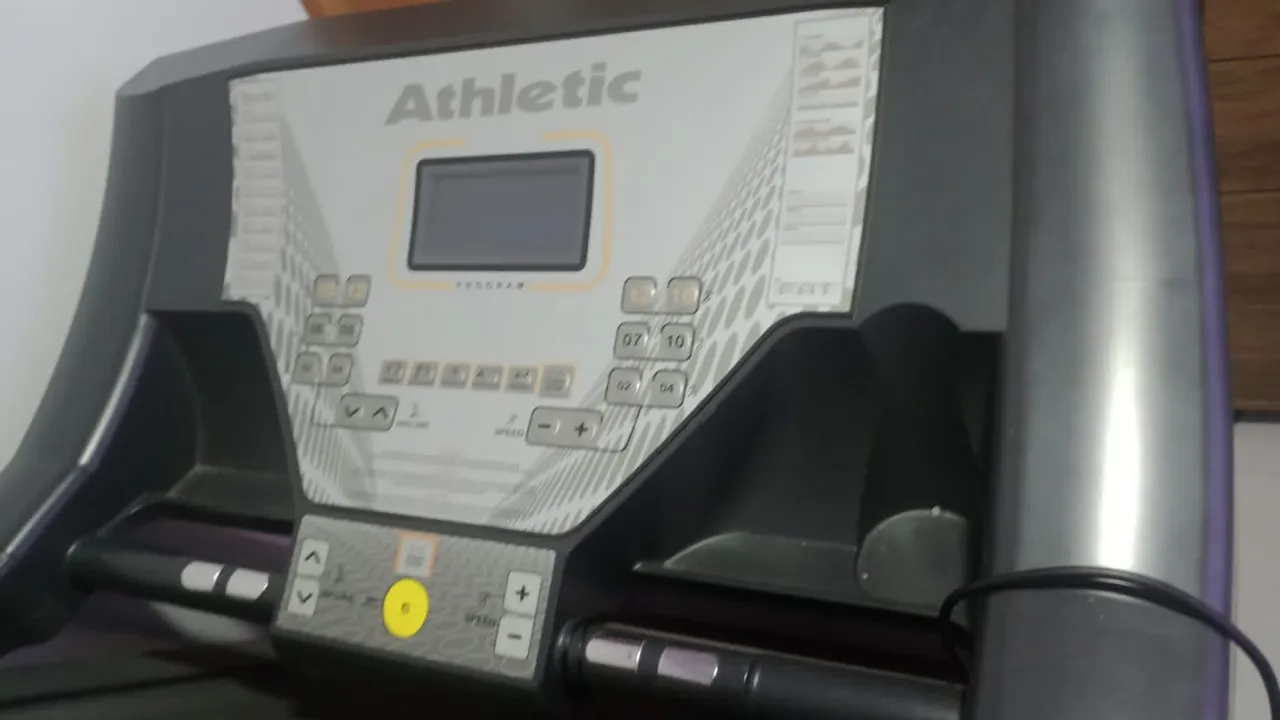 Esteira Athletic - Ideal para seus treinos