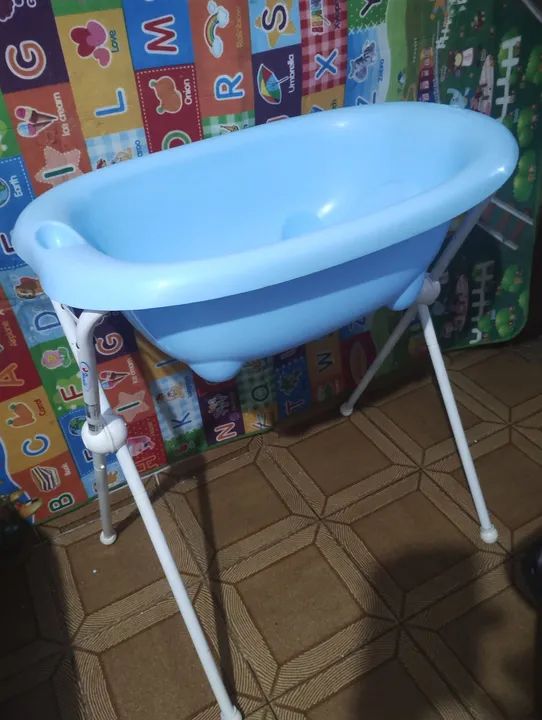 Banheira grande com suporte marca Hércules