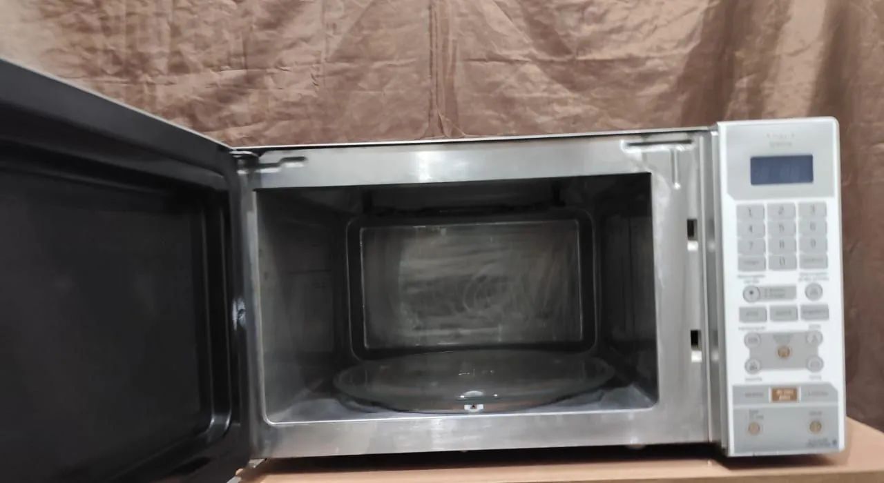 Micro-ondas Brastemp de inox em ótimo estado(garantia e entrega grátis) - Foto 4