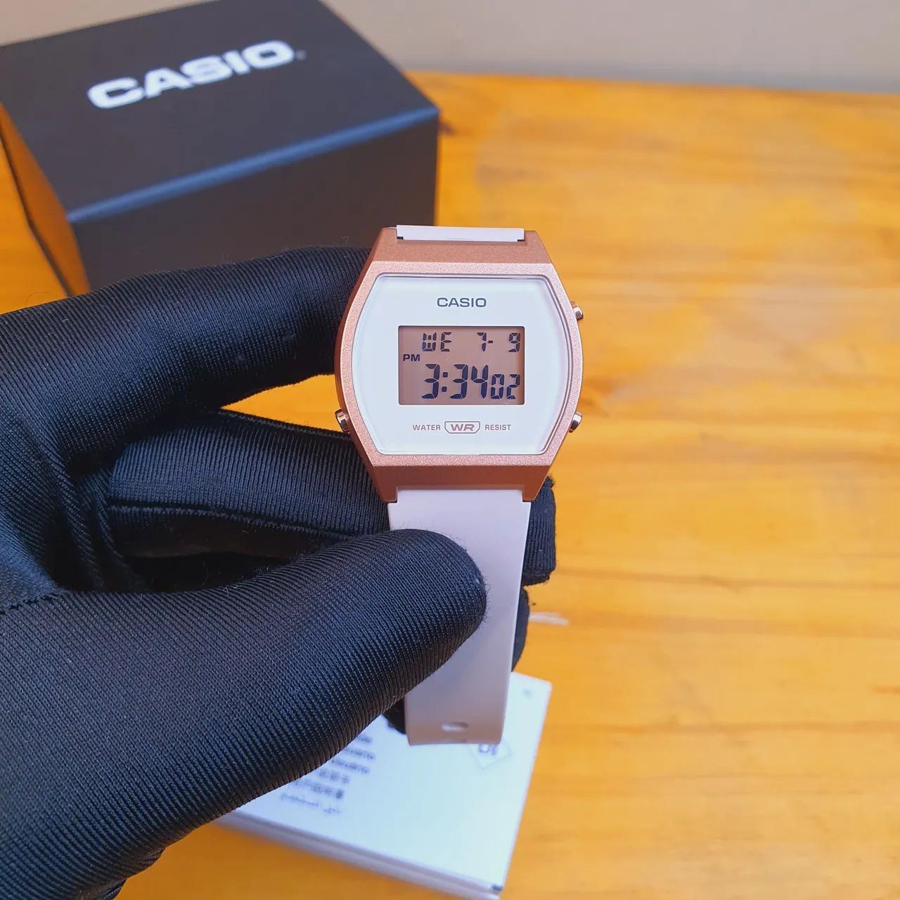 Casio LW-204 Rosa 