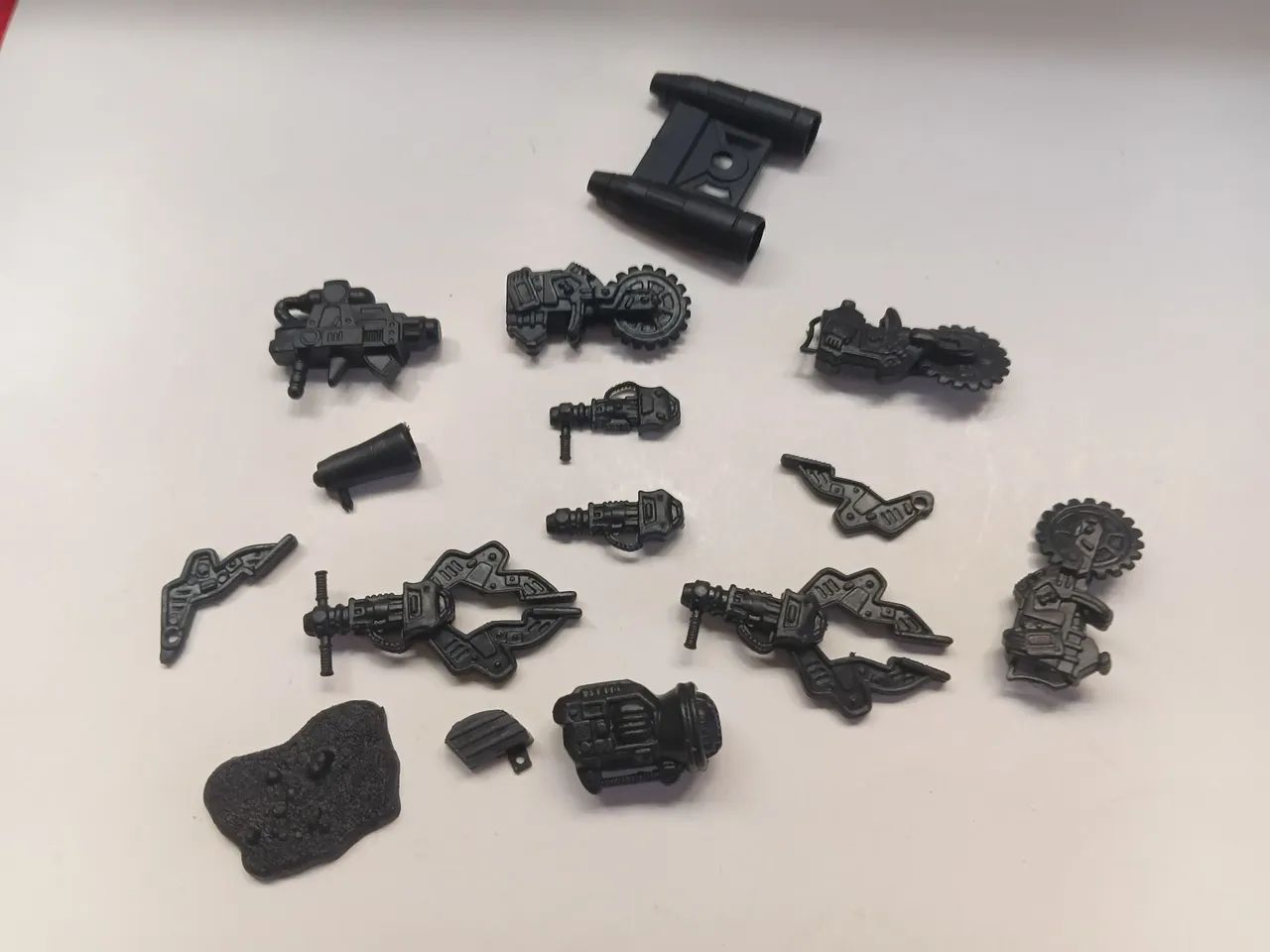 Lote de armas e acessórios action figures (4)