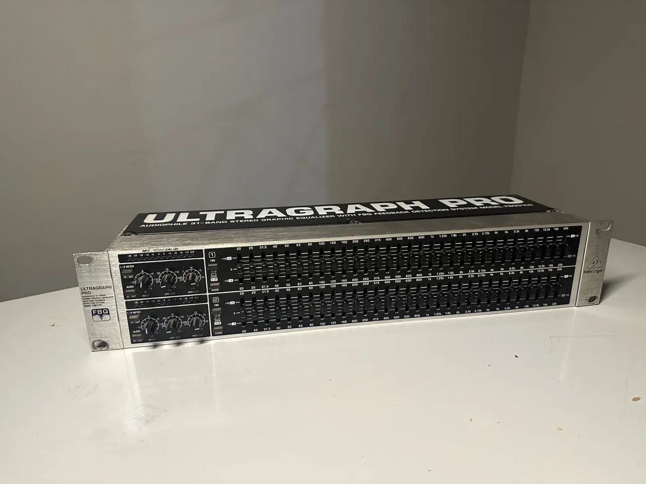 Equalizador behringer ultragraph pro FBQ3102