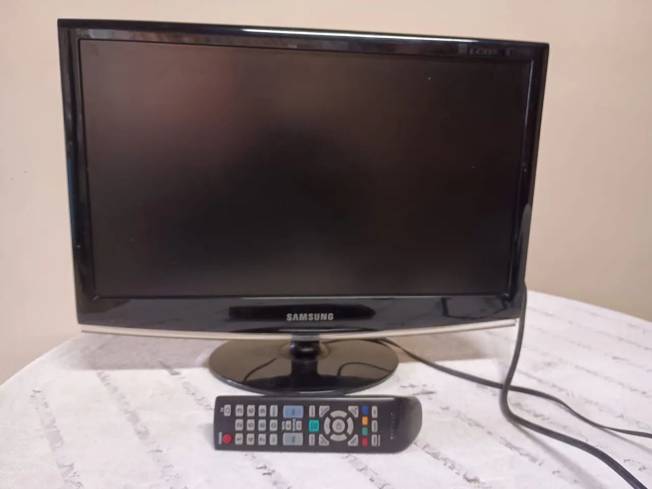 Monitor Tv Samsung 20 polegadas.