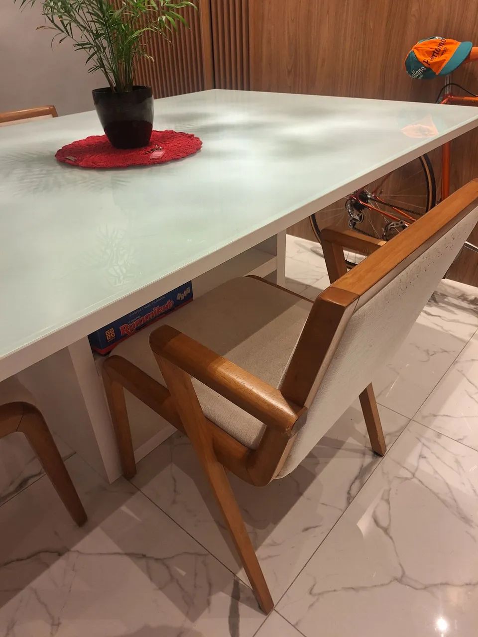Mesa de Jantar Moderna com Design Elegante - Foto 2