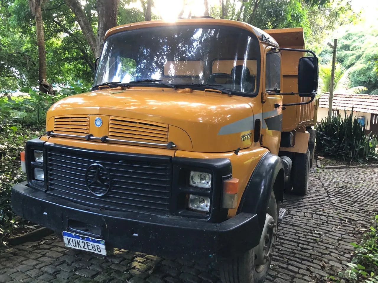 Caminhão Mercedes 1513 caçamba  - Foto 2