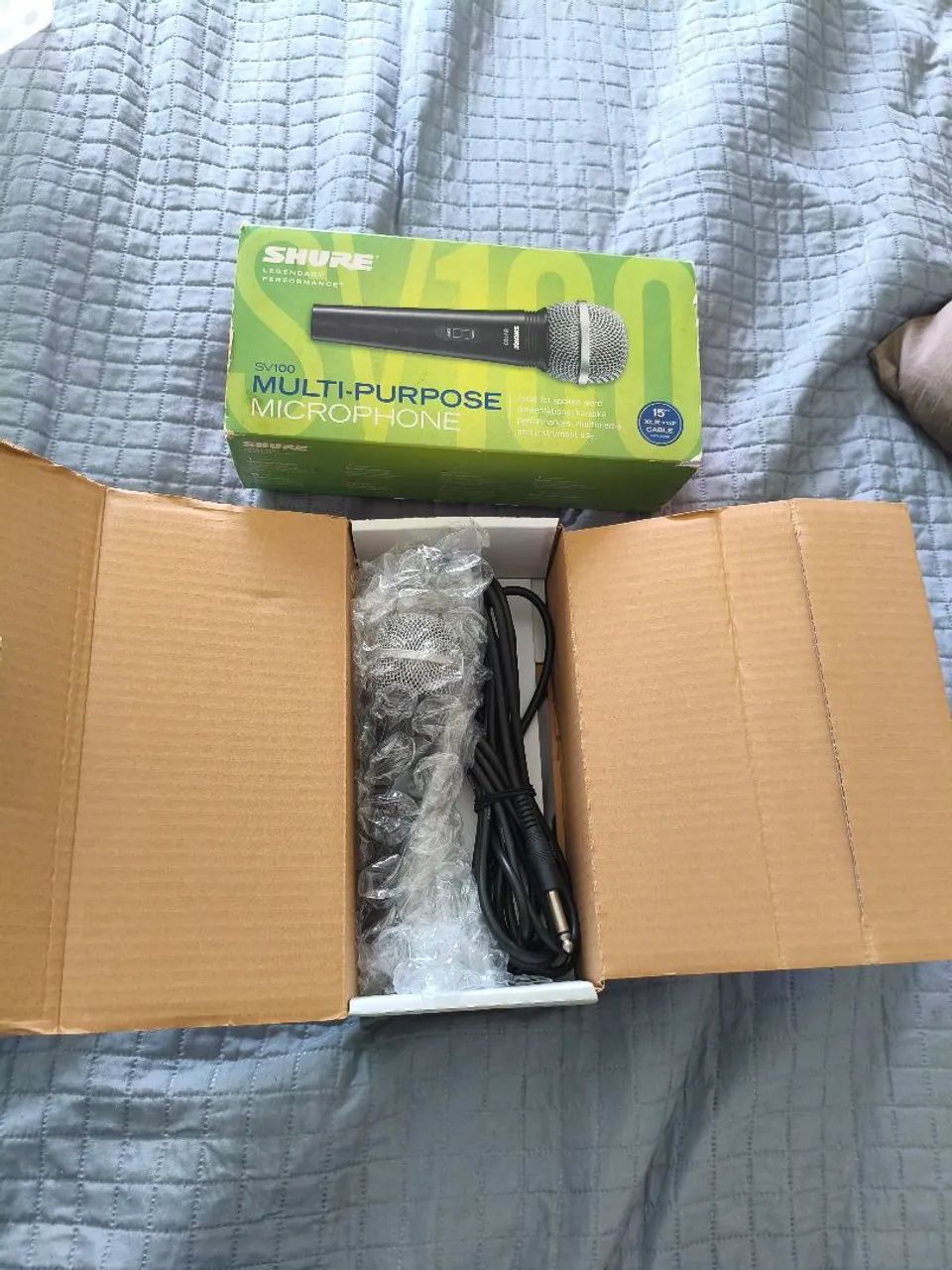 Microfone multi purpose Sv100 Shure com cabo semi novo 