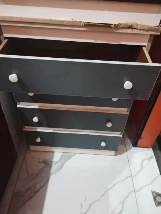 Cômoda 4 Gavetas Cinza MDF- R$290 ENTREGO  - Foto 3