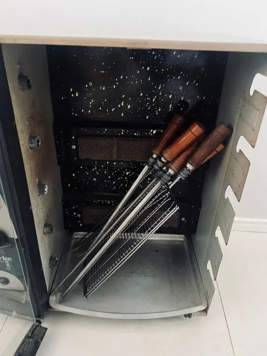 Churrasqueira Assador a Gas GLP, Rotativo ARKE 5 espetos.