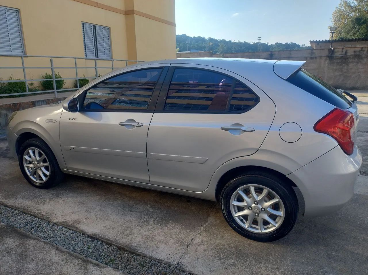 Jac J3 em ótimo estado 