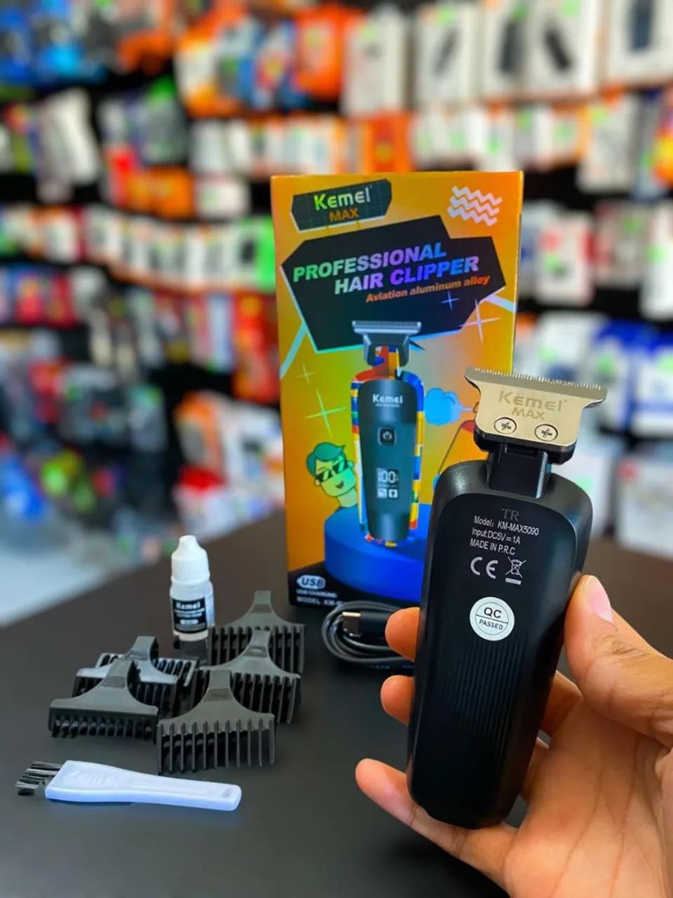 MÁQUINA DE ACABAMENTO PROFISSIONAL KEMEI KM-MAX5090 - Foto 5