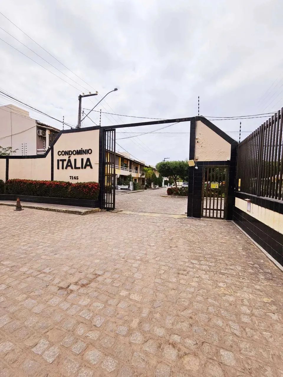 Condomínio Itália, Aruana, Rodovia dos Náufragos