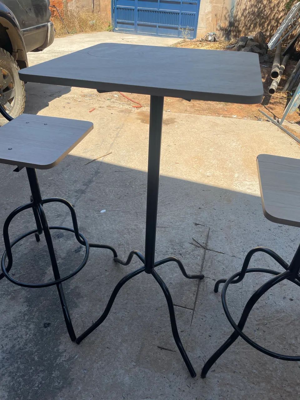Jogo de mesa com cadeiras vintage