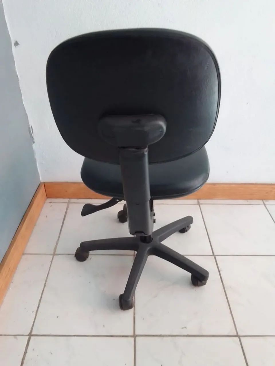 Cadeira de Escritório Giratória com Rodas - Foto 2