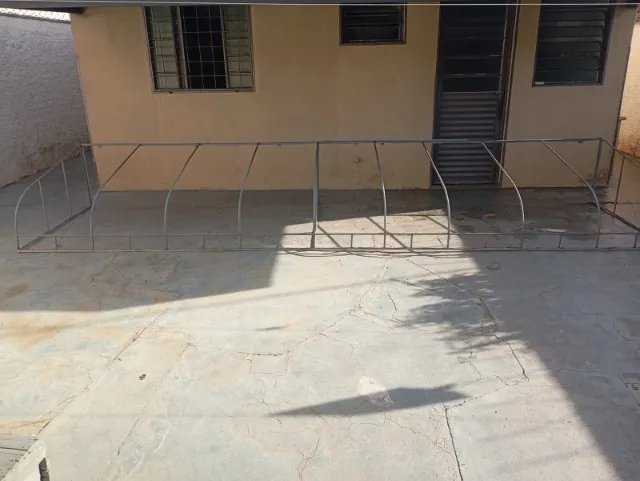 ARMAÇÃO METÁLICA DE TOLDO
