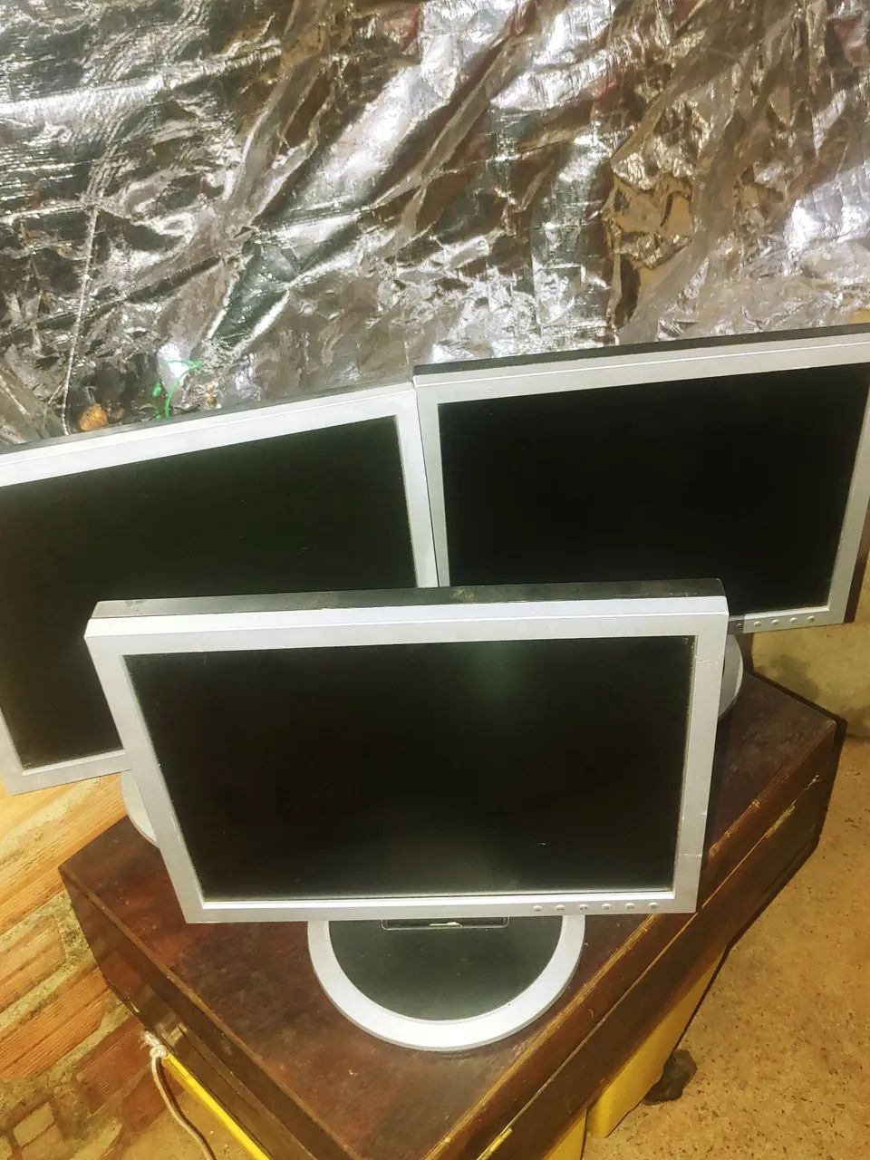 3 Monitores LCD - Oportunidade!