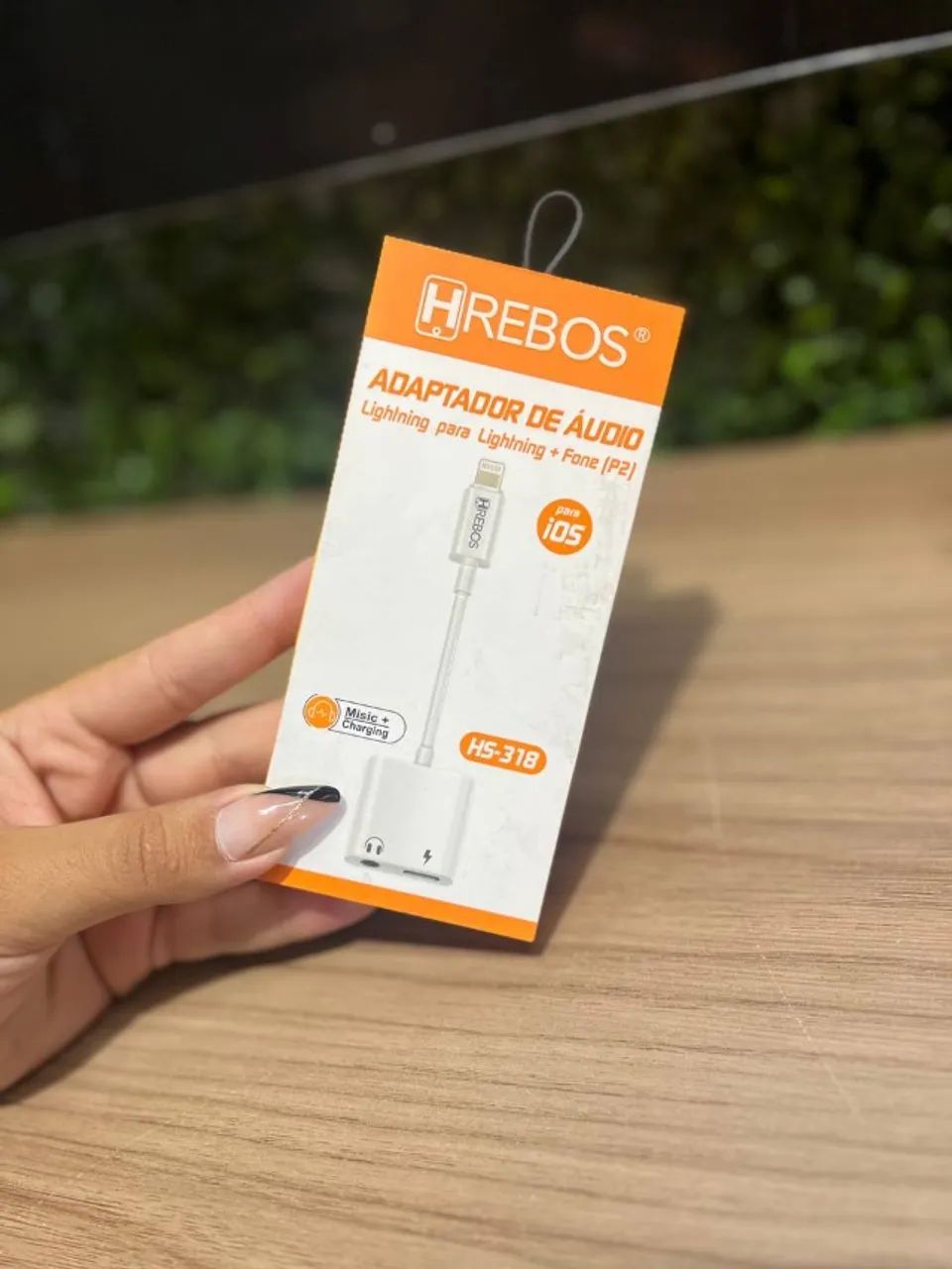 Adaptador de Áudio  Lighining para Lighining + Fone P2 HS-318 HREBOS