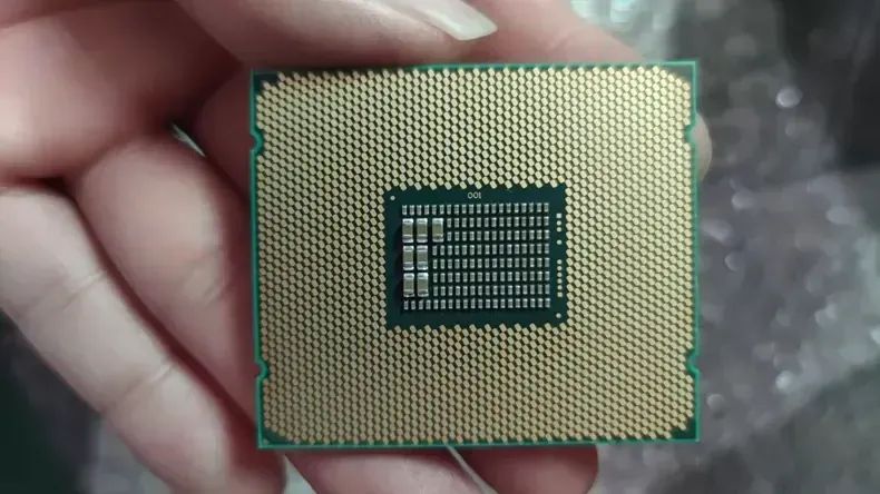 Processadores Intel Xeon E5-2698 v4 - 20 núcleos 40 threads - Foto 3