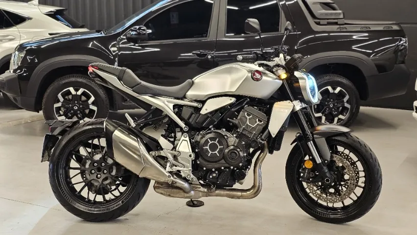 Honda - CB 1000 R - 2022 - Prata