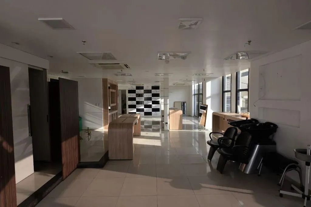 Sala à venda em Barueri, Alphaville Industrial, com 131 m², Centro Empresarial Alphaville