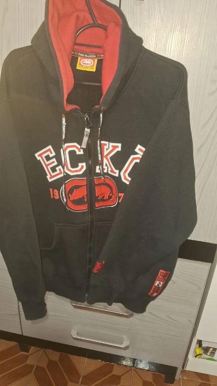 Vendo blusa de moletom comprada no Japão  - Foto 2