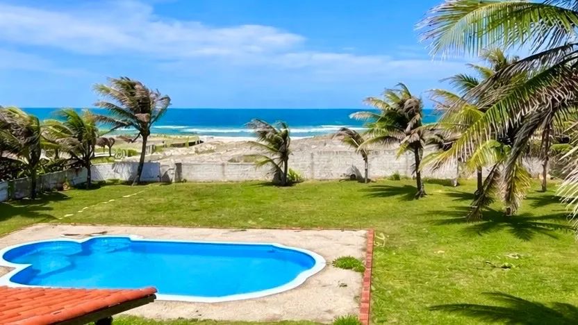 Casa Pé na Areia com Piscina Privativa e churrasqueira em Morro Branco p/ até 10 pessoas