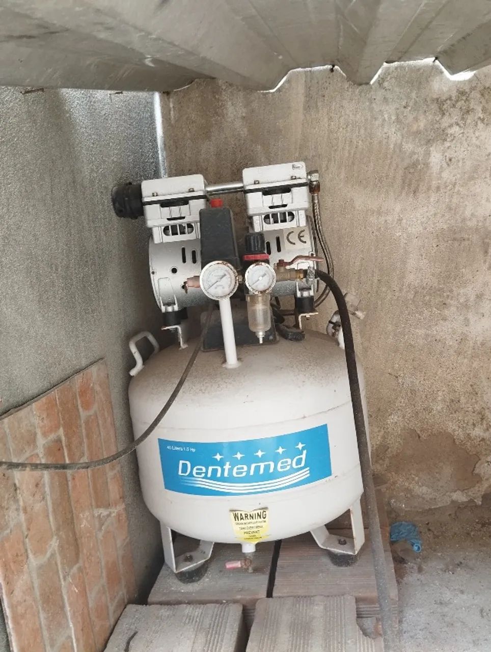 Cadeira odontológica e compressor  - Foto 2