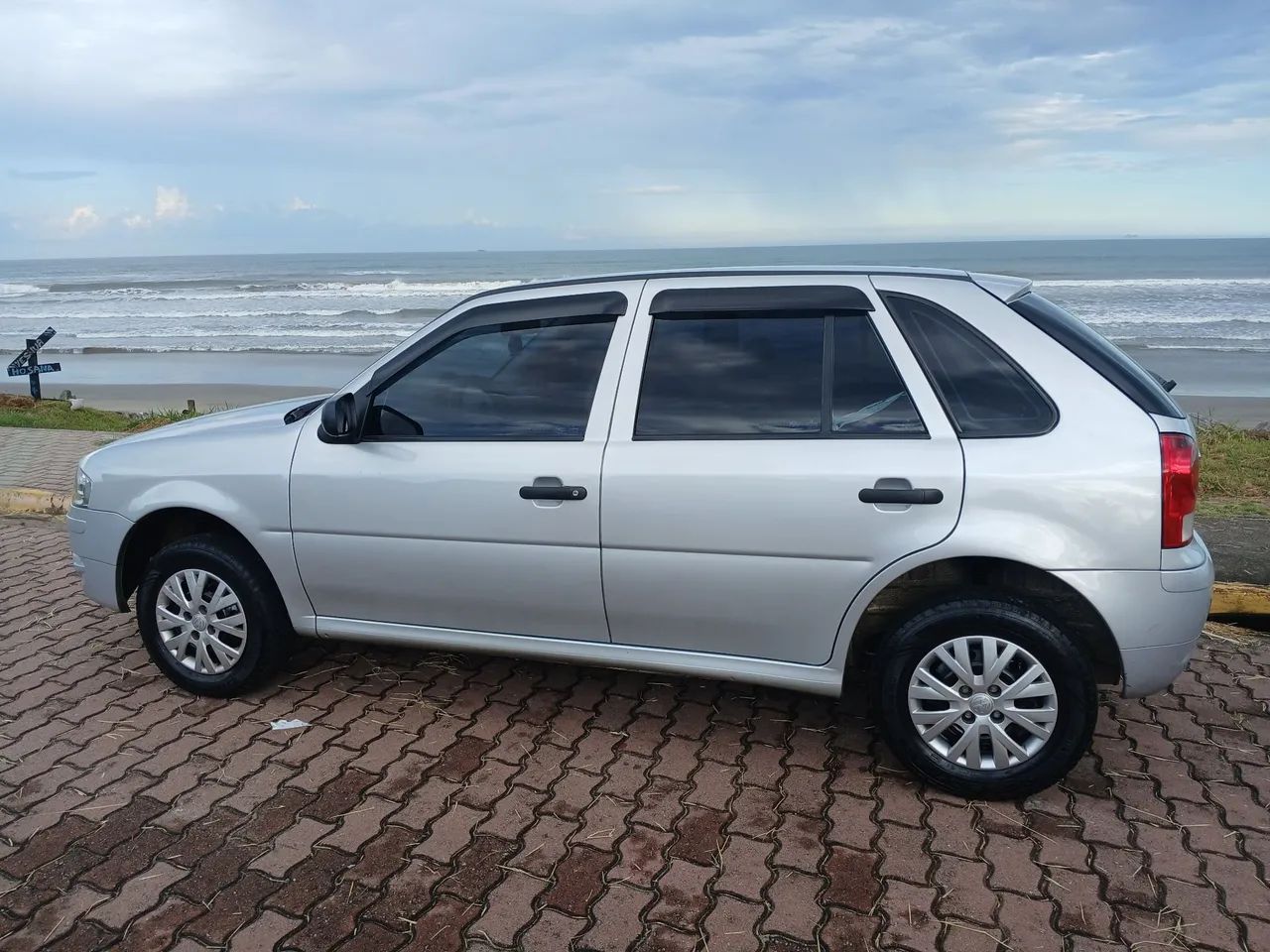 Volkswagen Gol Gol ECOMOTION  1.0 Mi Total Flex 8V 4p 2014