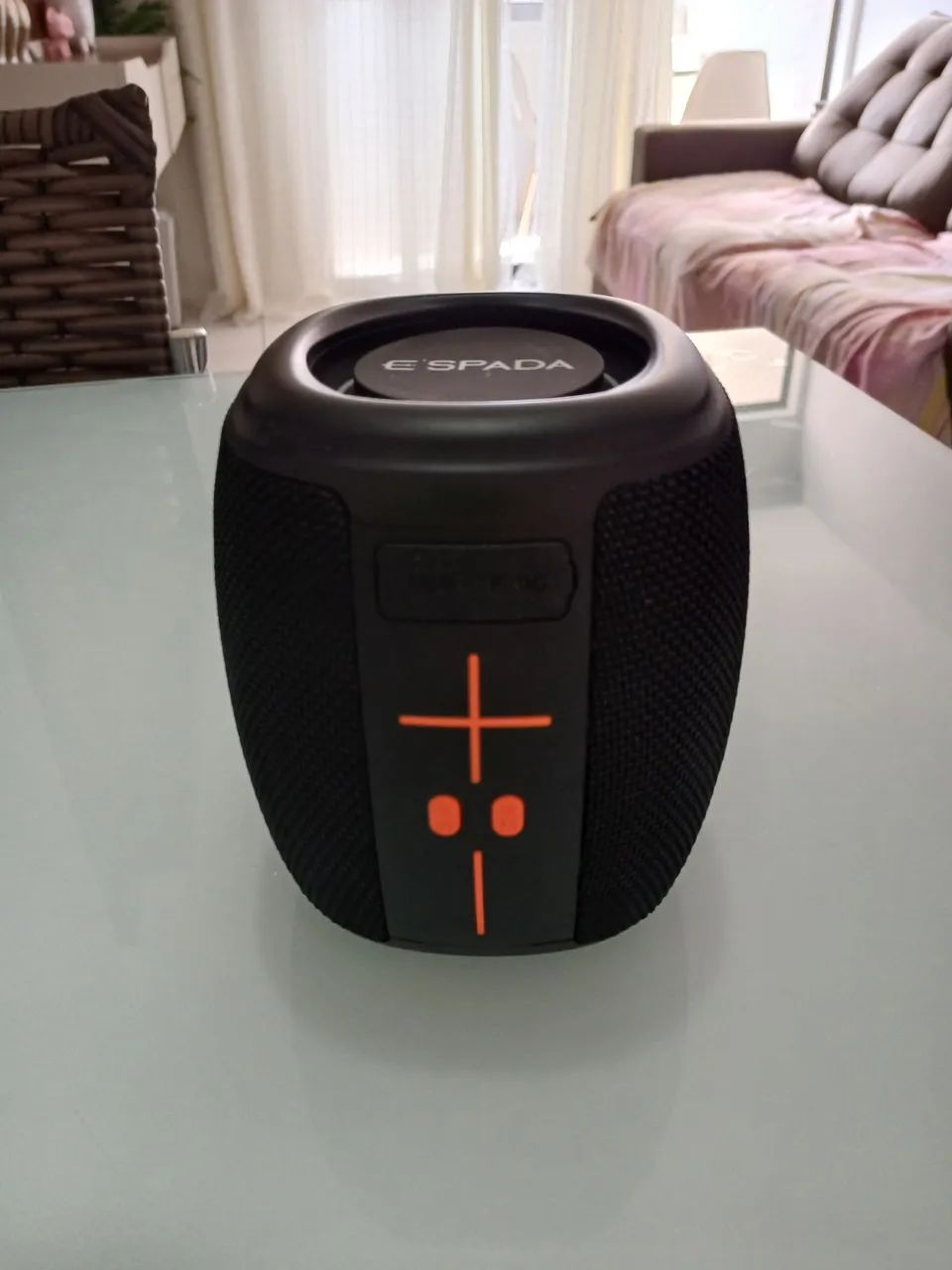 Caixa de Som Portátil Bluetooth 8W Espada Sem Uso