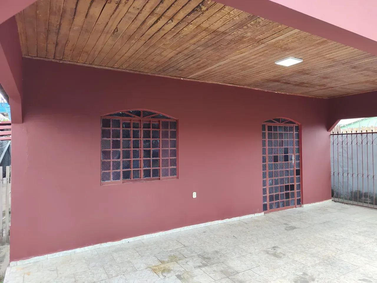Excelente casa próximo ao Shopping - Foto 2