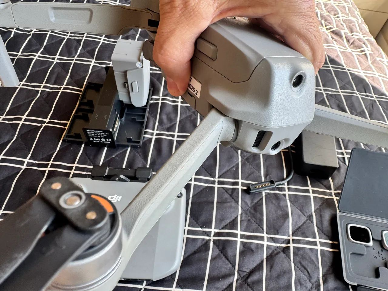 Drone DJI AIR 2S em estado de zero - Foto 4