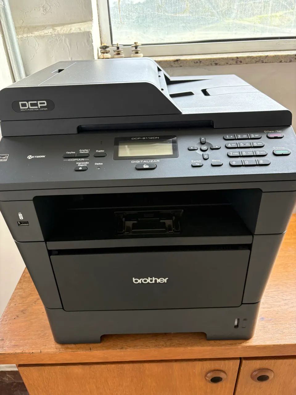 Impressora Brother DCP 8112 DN c/ defeito