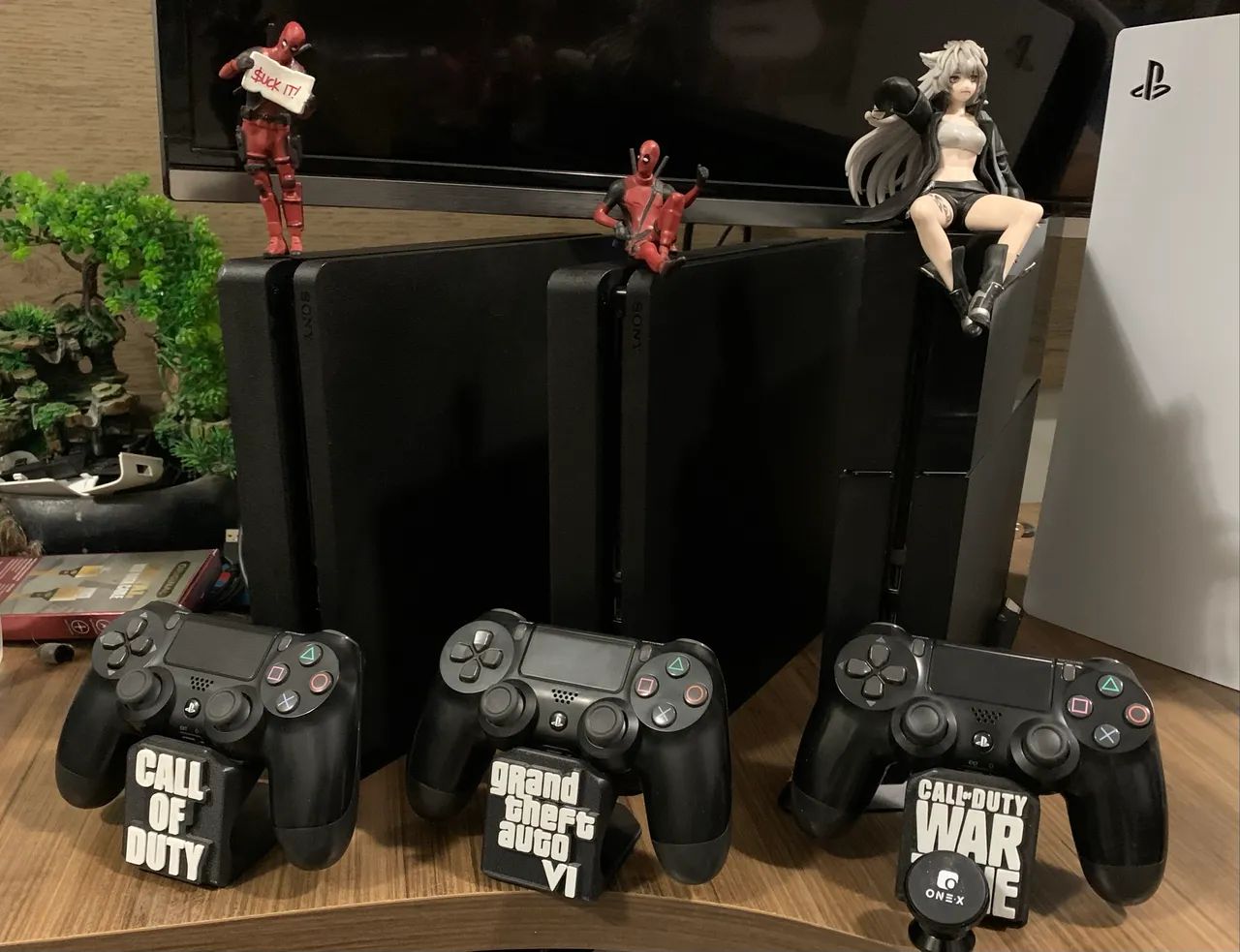 PlayStation 4 versões Slim e Fat