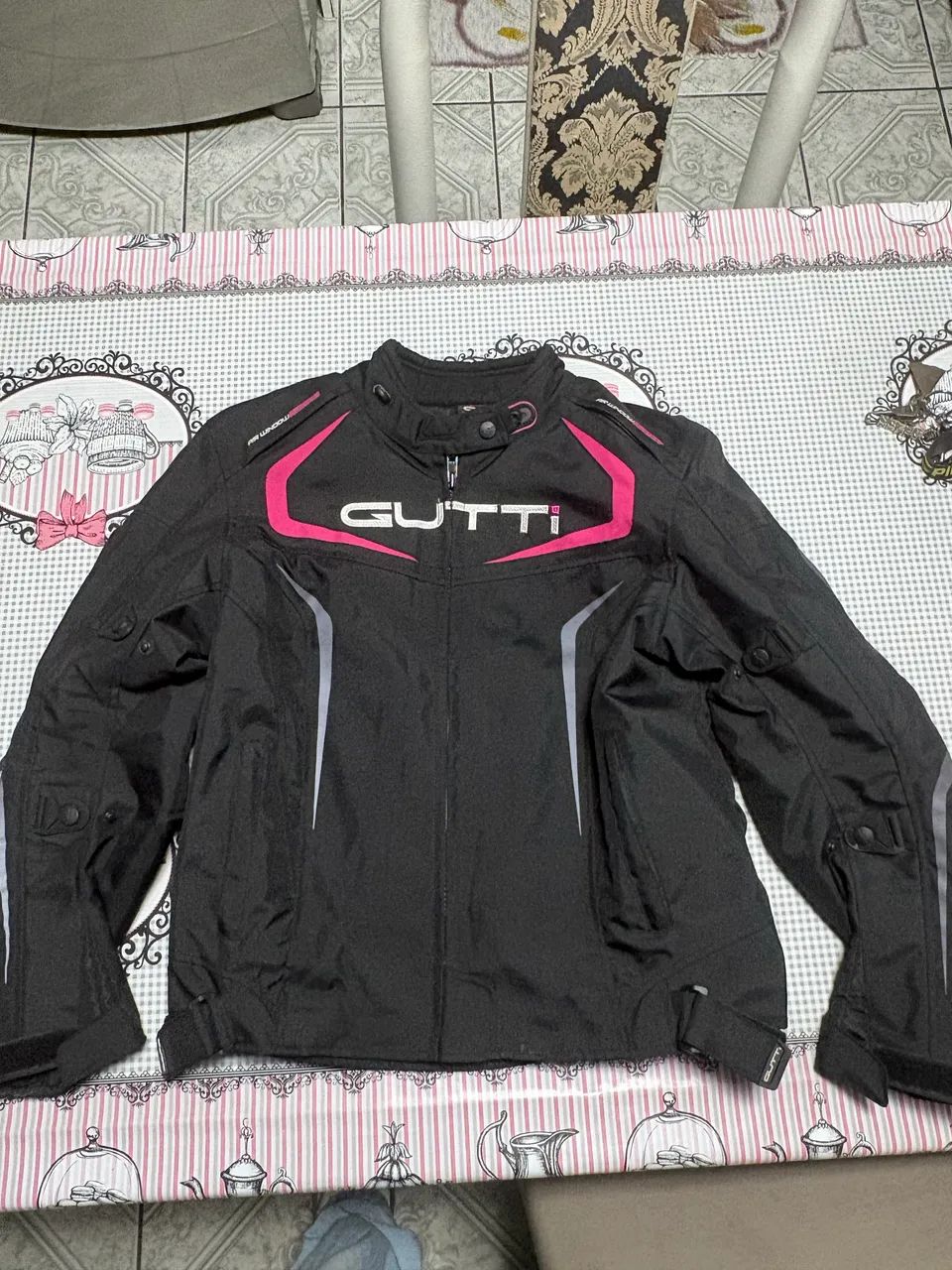 Jaqueta GUTTI