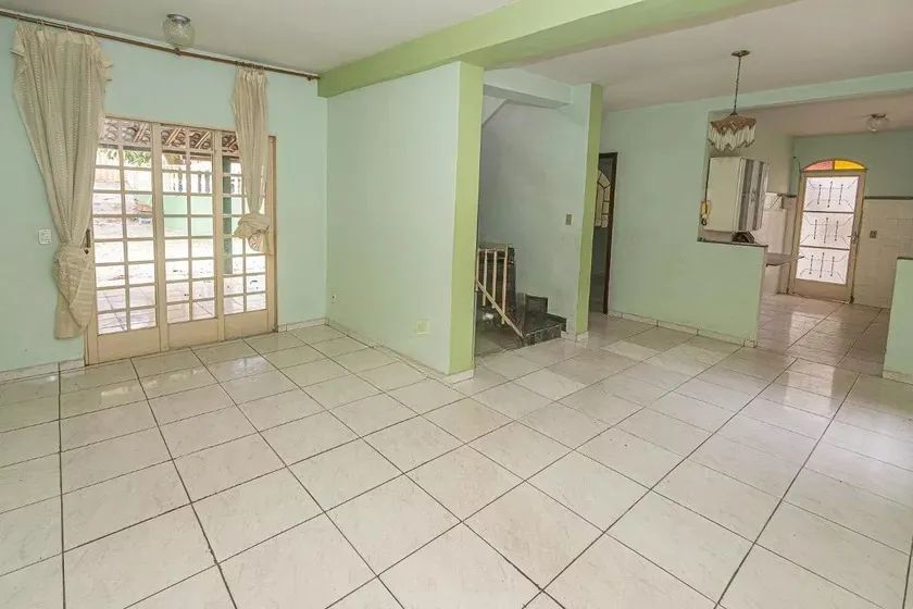 Casa à Venda - Castelo, 5 Quartos, 600 m2