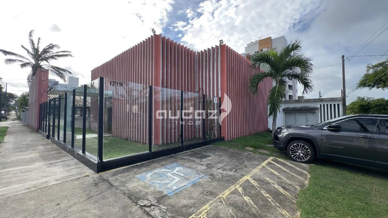 Prédio Comercial de Esquina em Nova Descoberta