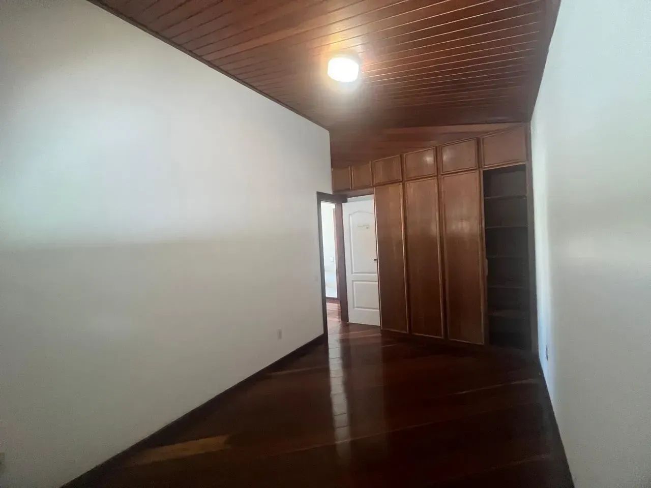 4/4 com dependendo e energia solar