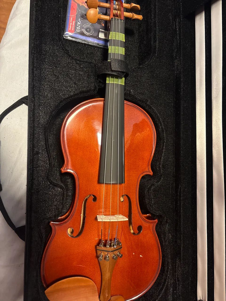 Violino tipo Eagle pouquíssimo usado - Foto 3