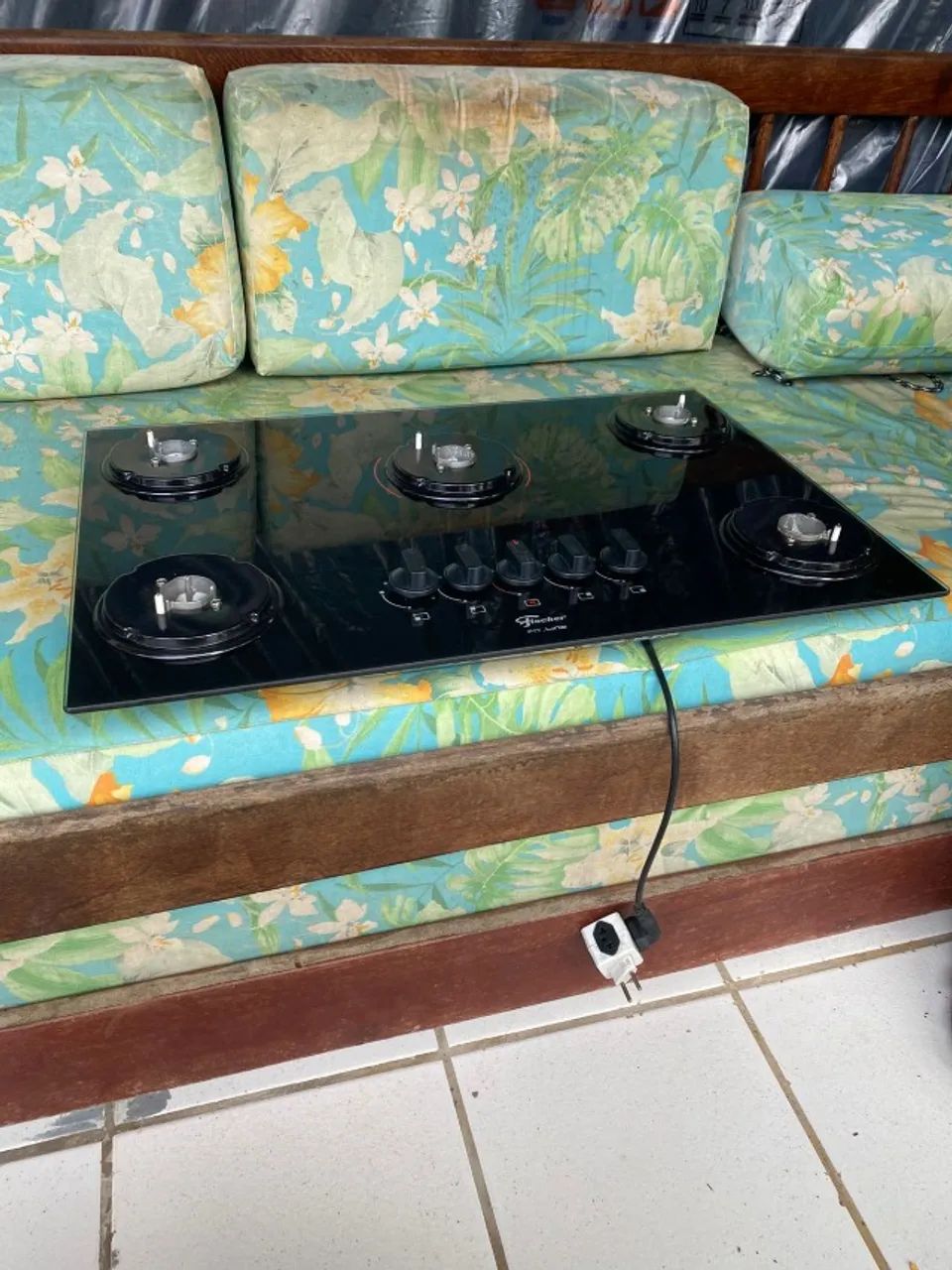 Stove, used, in excellent condition. No damage. R$ 400. Pickup in Aldeia.