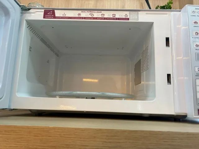 Micro-ondas Electrolux 34L Branco MEO44 - Foto 4