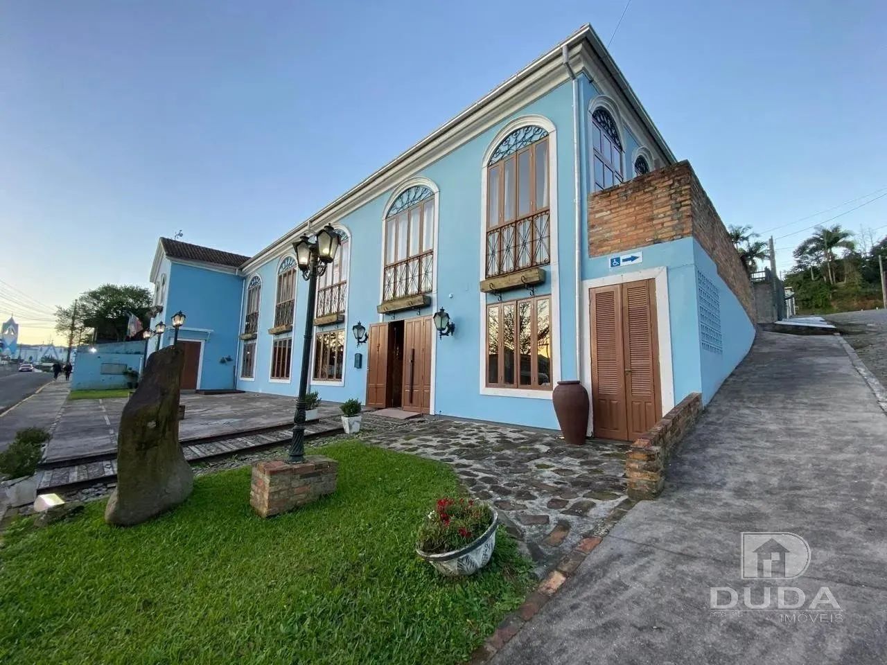 Sala comercial térrea com aproximadamente 200