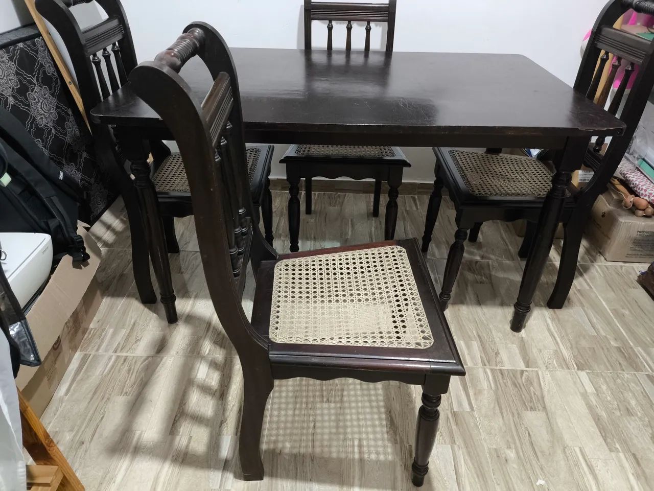 Conjunto de mesa em madeira assento em palhinha  - Foto 5