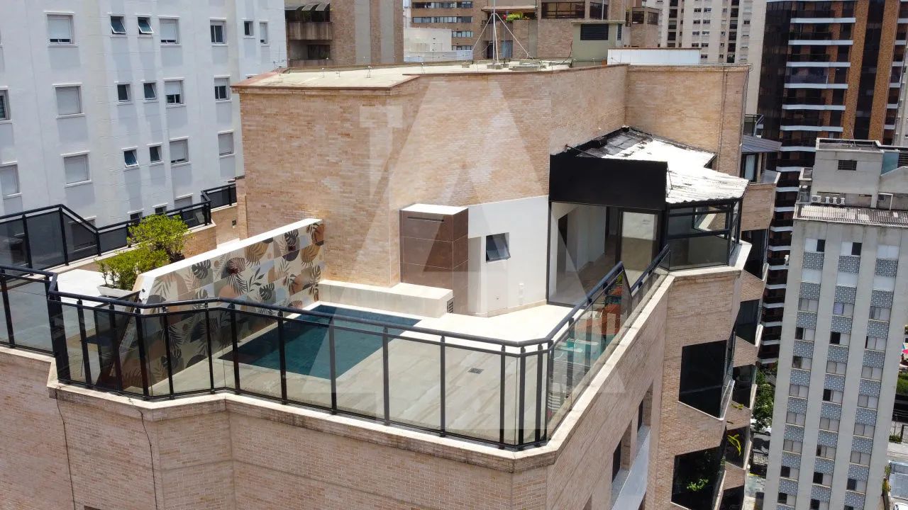 Cobertura com piscina e condomínio com lazer completo! - Foto 3