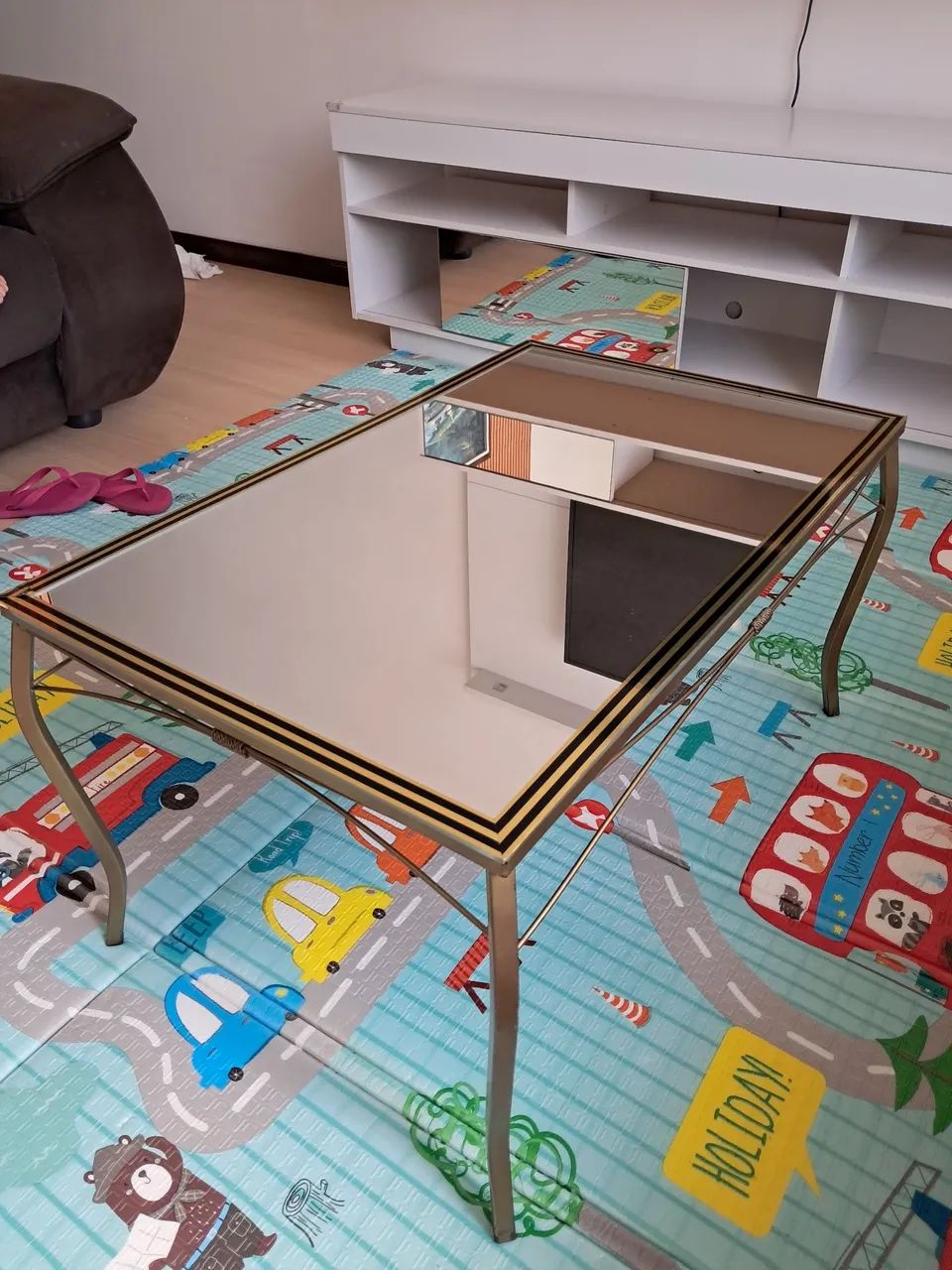 Mesa de centro espelhada
