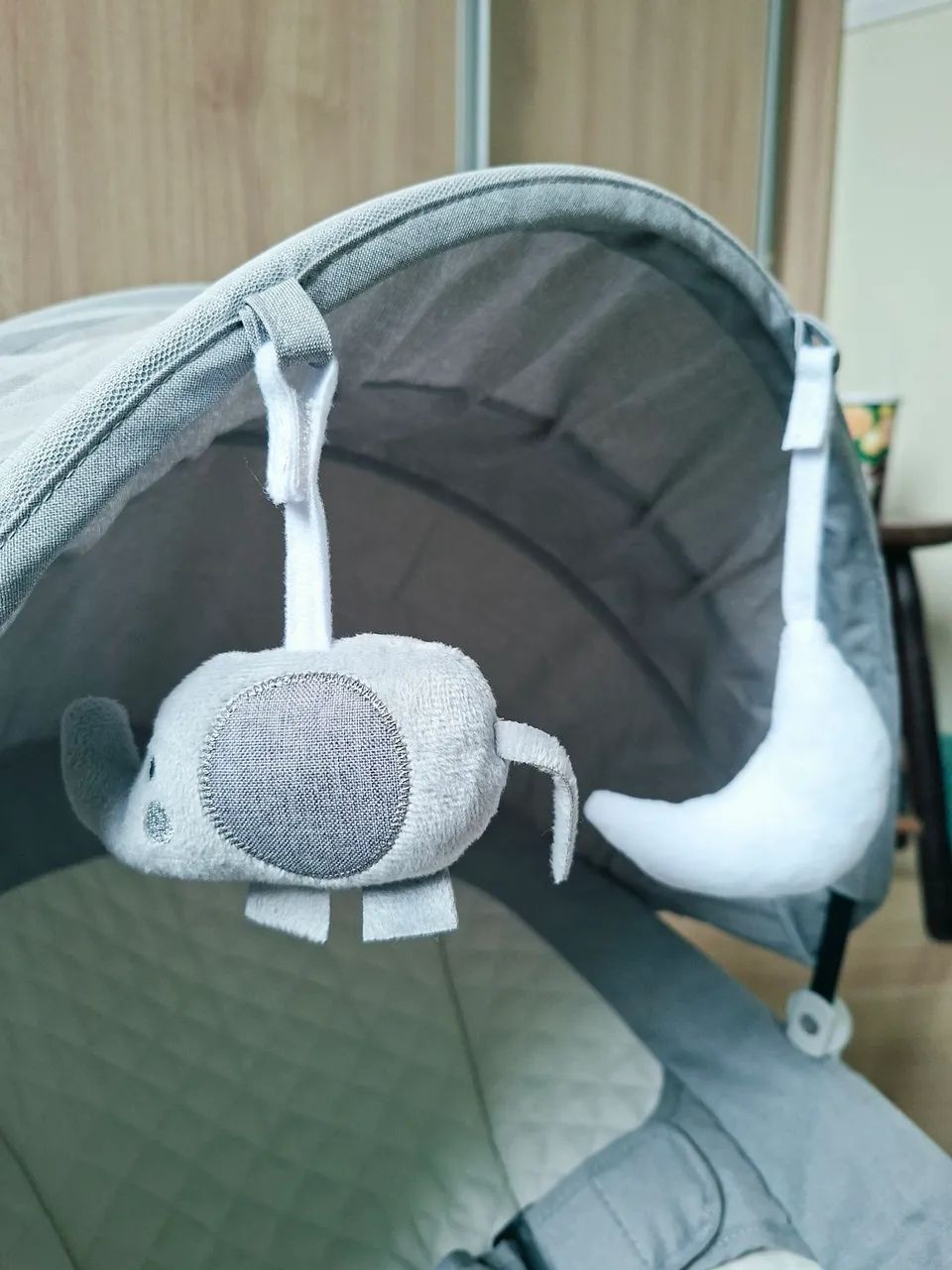 Cadeira de balanço MAXI BABY automática  - Foto 2