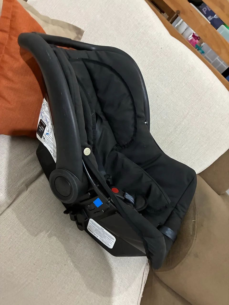 Carrinho de bebê + bebê conforto em ótimo estado - Foto 5