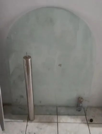 Mesa projetada com tampo de vidro - Foto 2