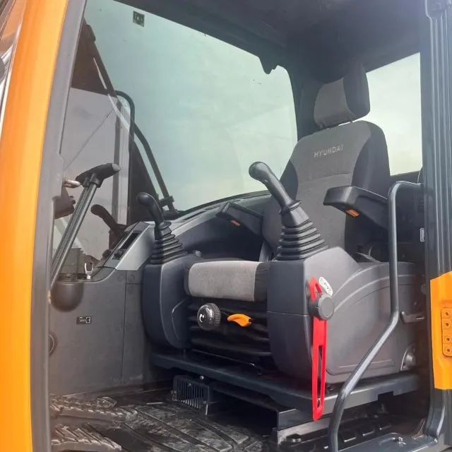 Escavadeira Hyundai 140 LC95 ano 2017 - Foto 3