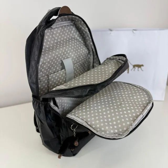 Mochila Plisada Metalizada Kipling  - Foto 5