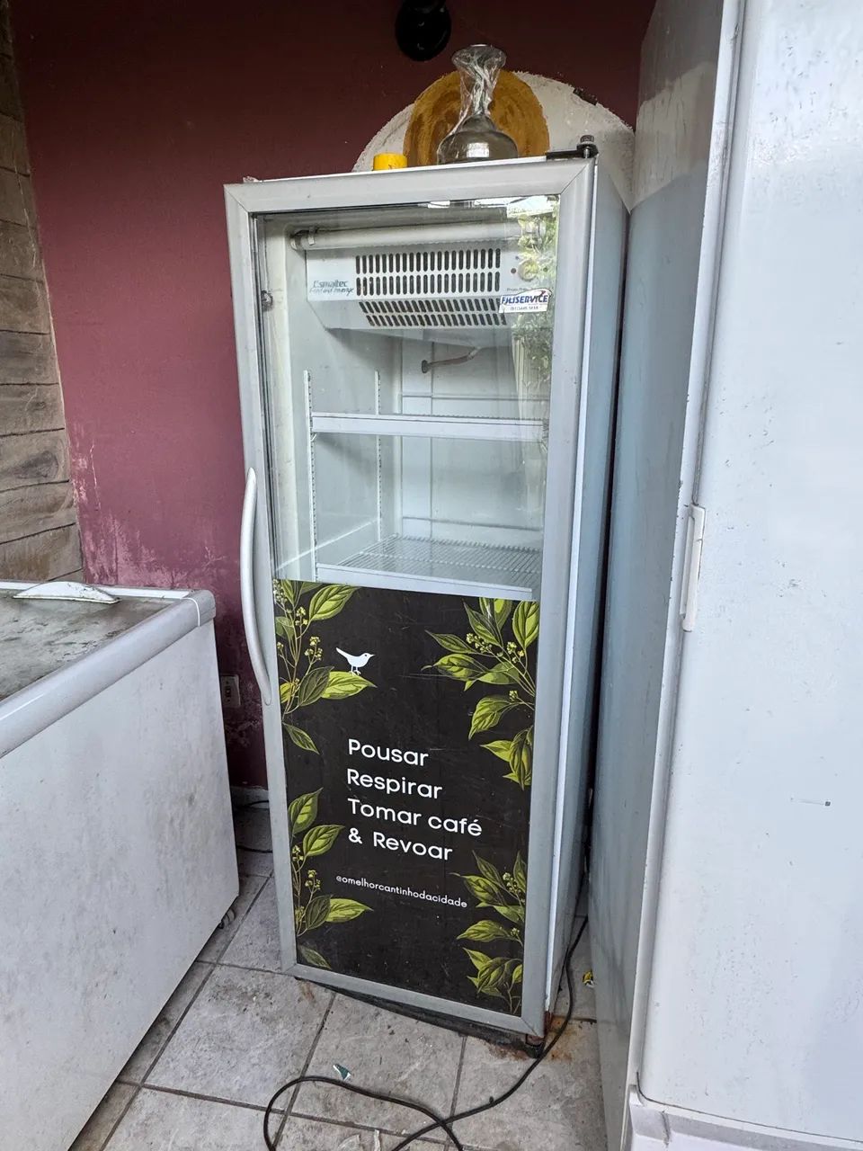 Geladeira expositora usada 