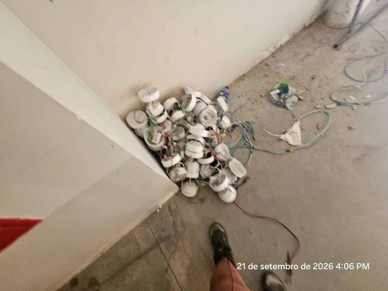 Luminárias e cabos elétricos 2,5 mm e cabo de rede  - Foto 5